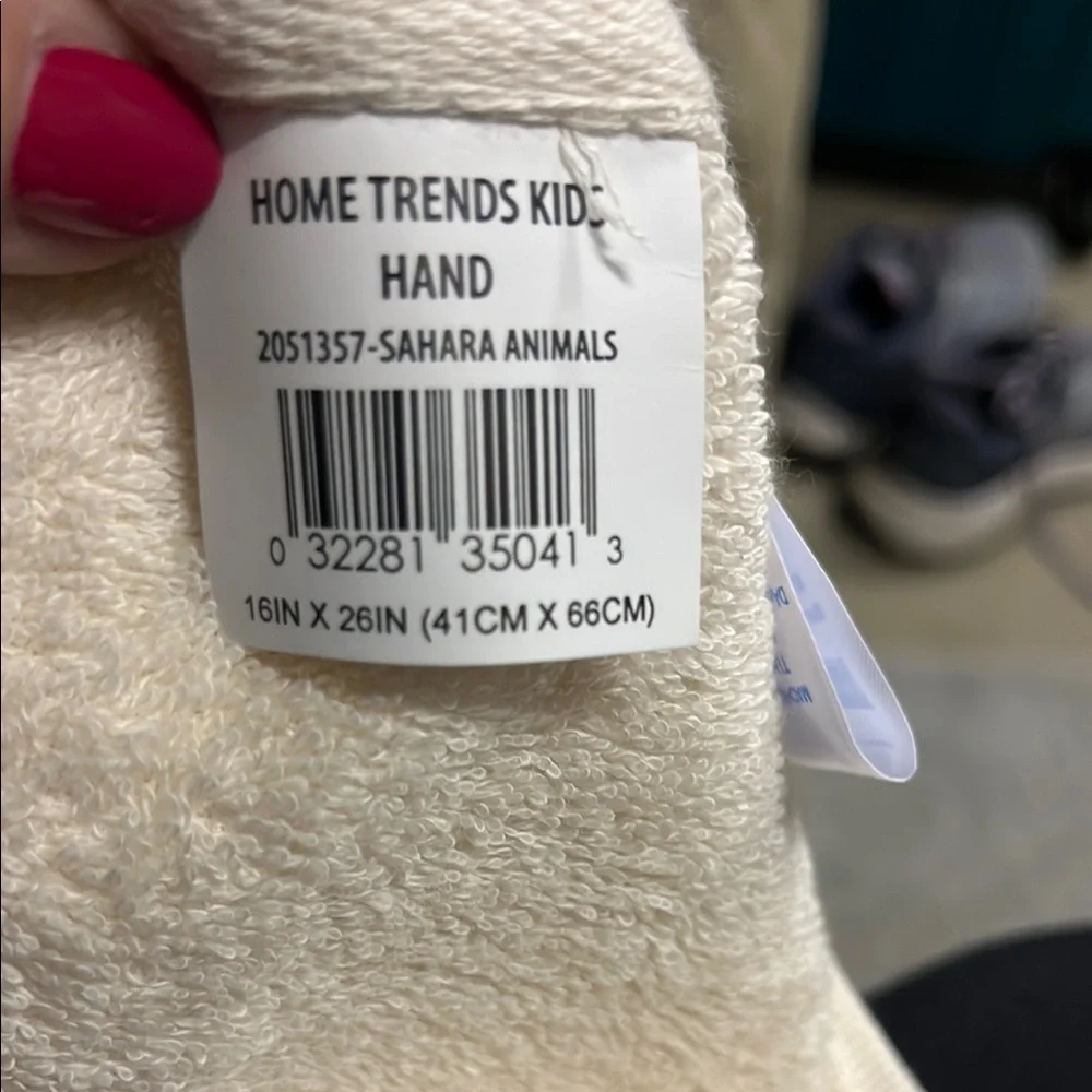 New Monkey and Giraffe Embroidered Towel Set